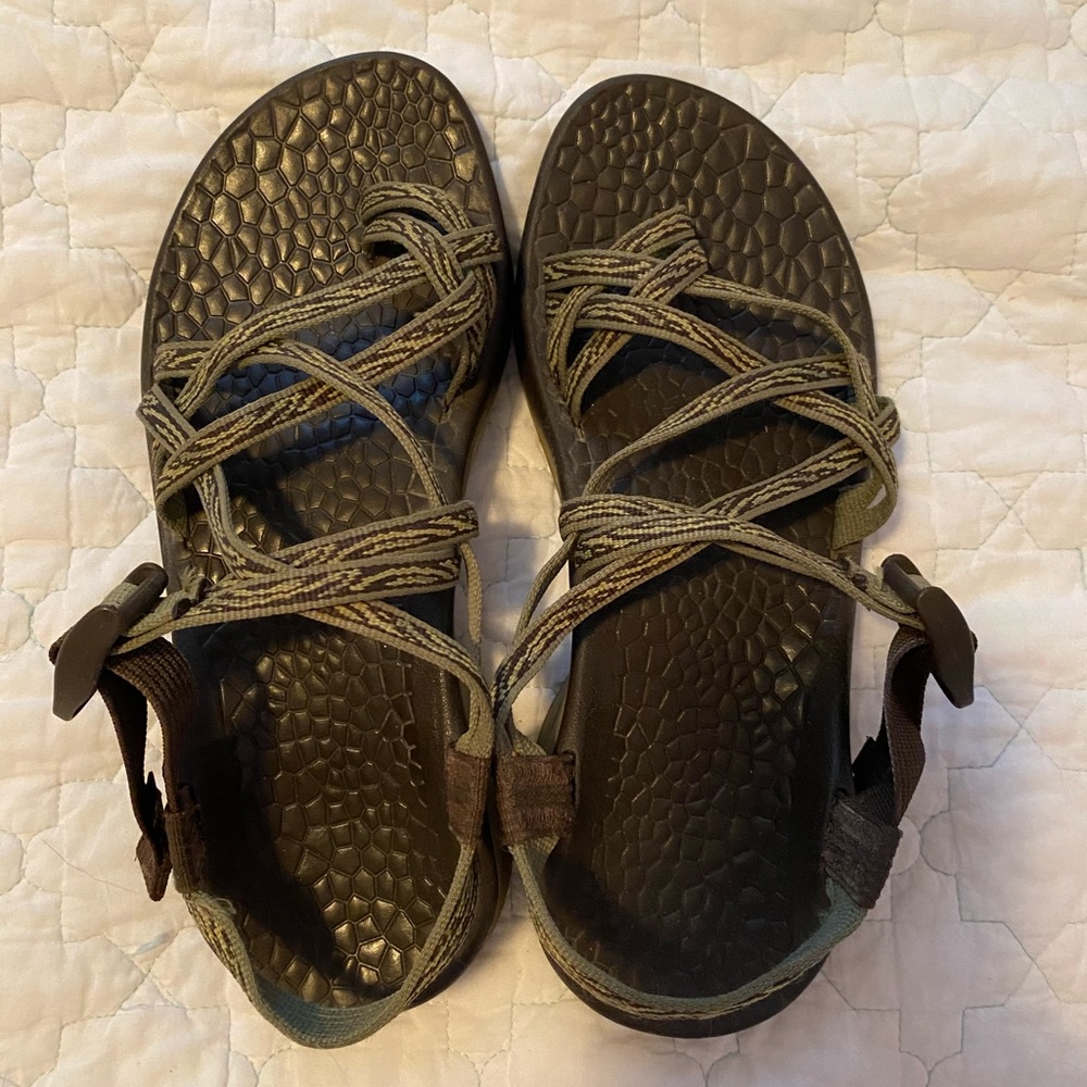Chacos!